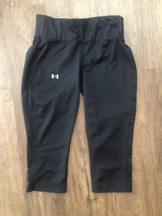 #124 Under Armour Black Capri Leggings Women's Size S
