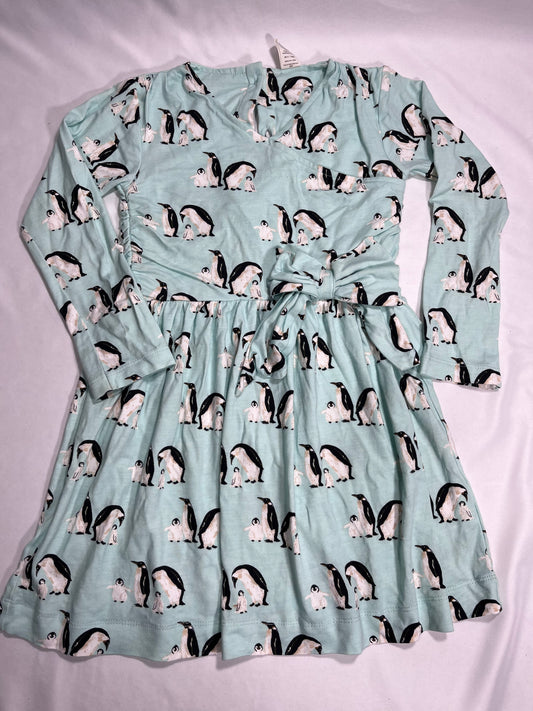 #150 Kate Quinn girls 6 penguin dress