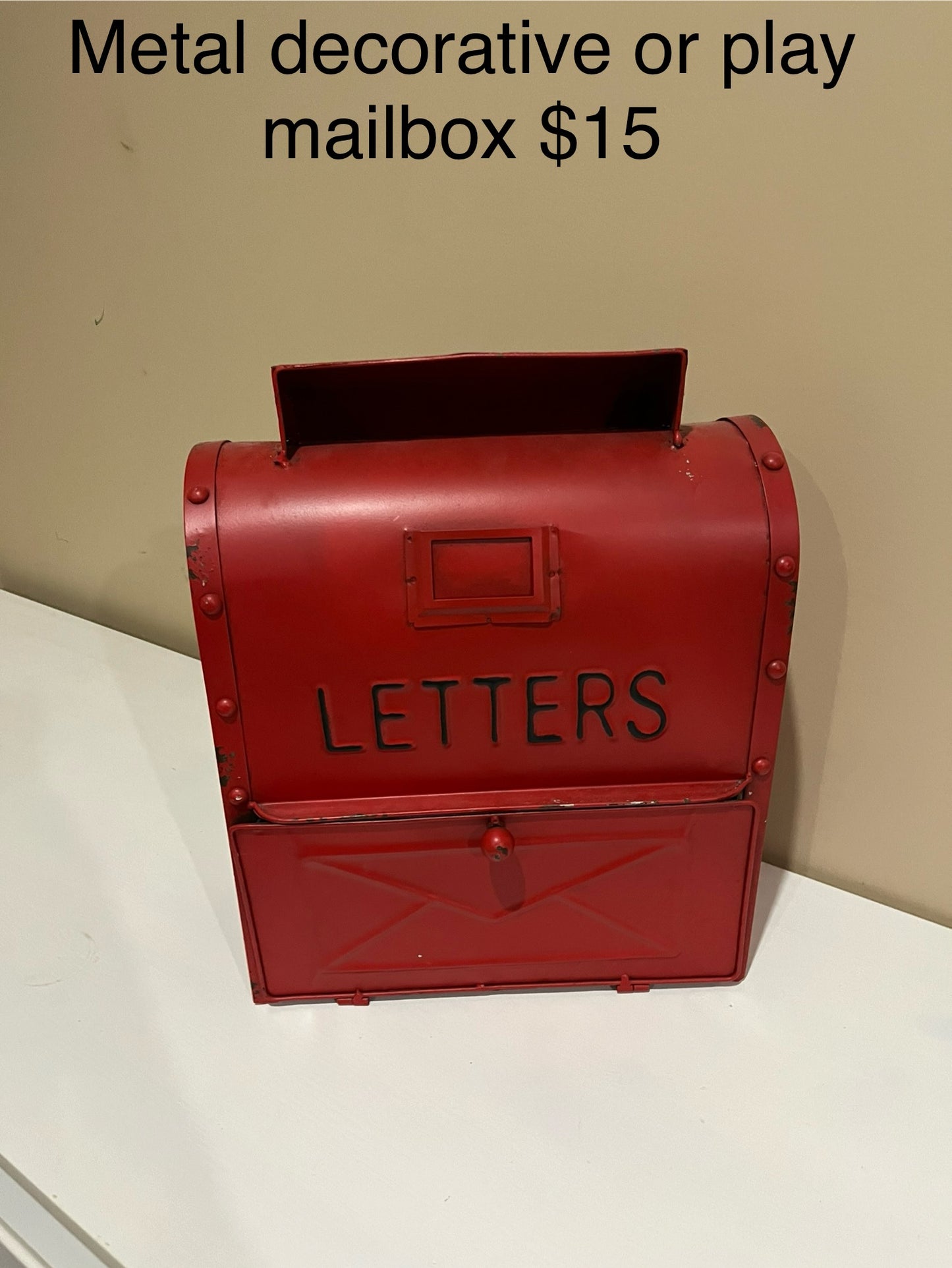 137 letters to Santa decoration/ also play mailbox