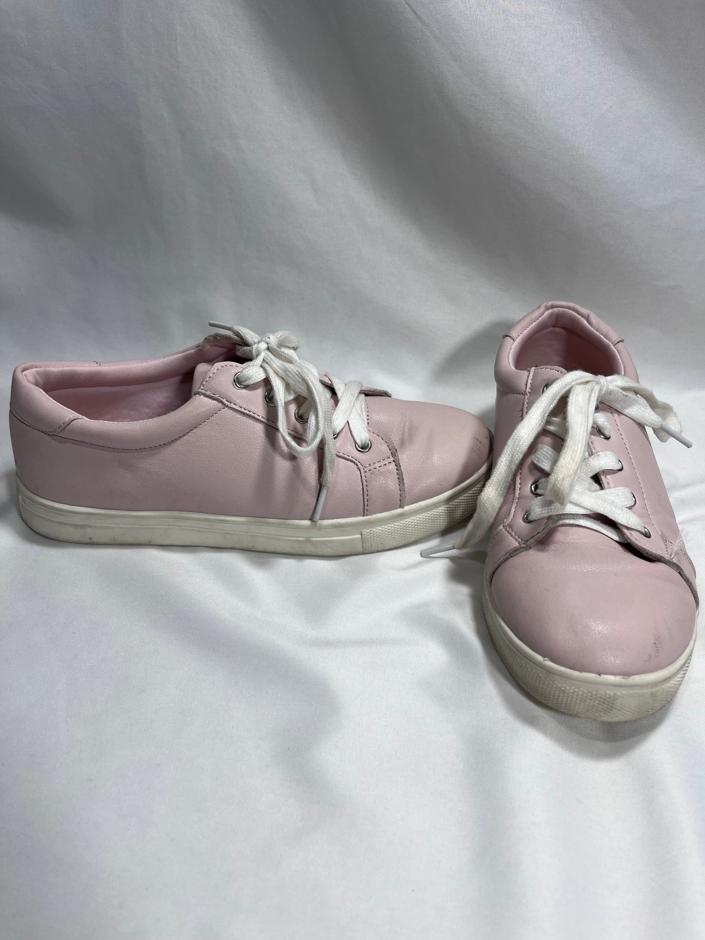 #150 INC girls size 4 casual pink sneakers