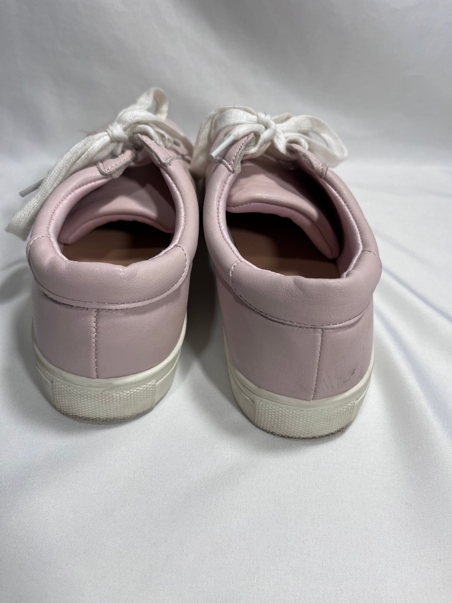 #150 INC girls size 4 casual pink sneakers