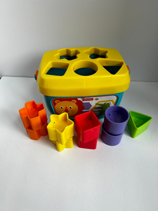 Shape Sorter - MISSING ONE TRIANGLE