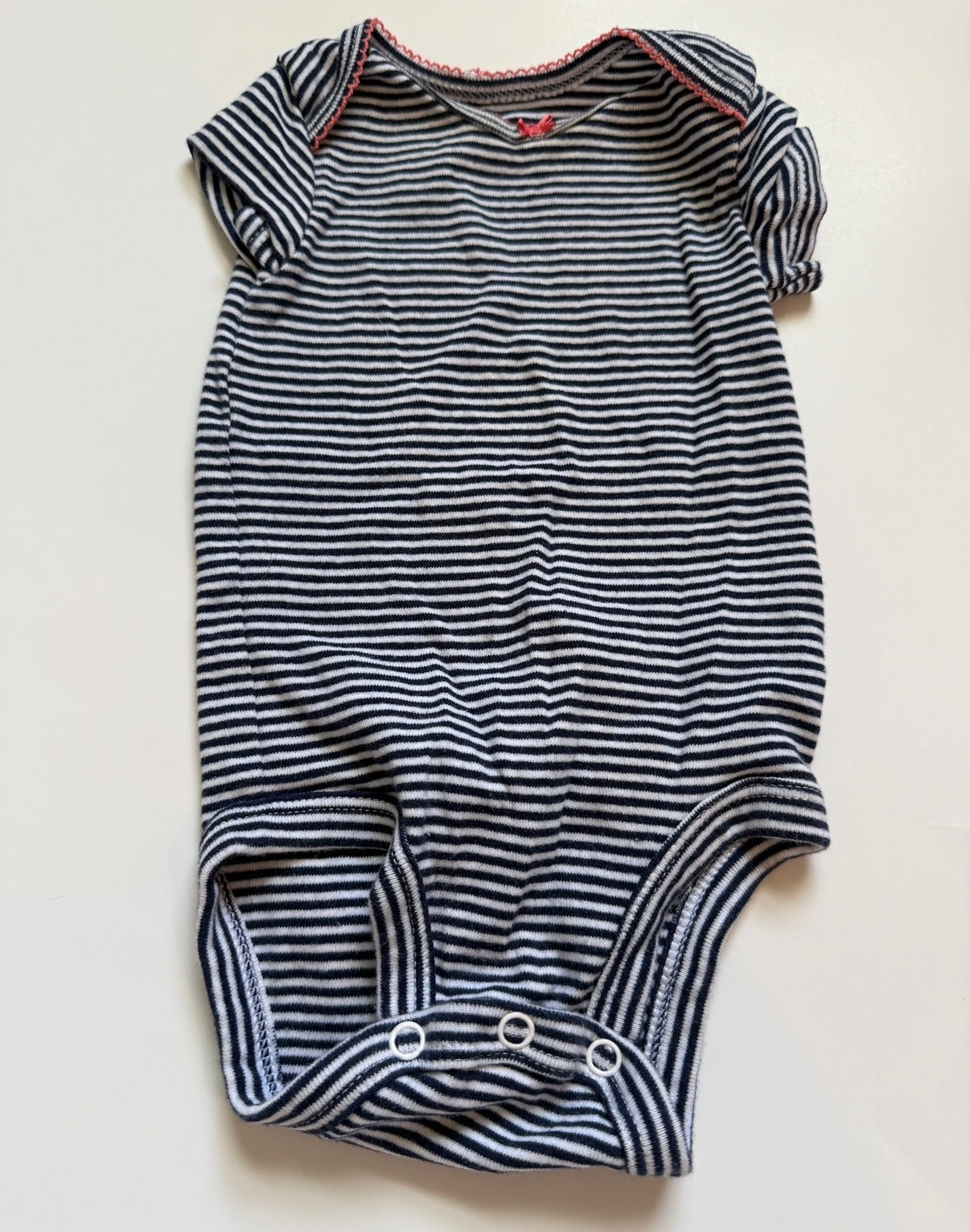 #116 Carter’s onesie bundle (5) girls 3 months