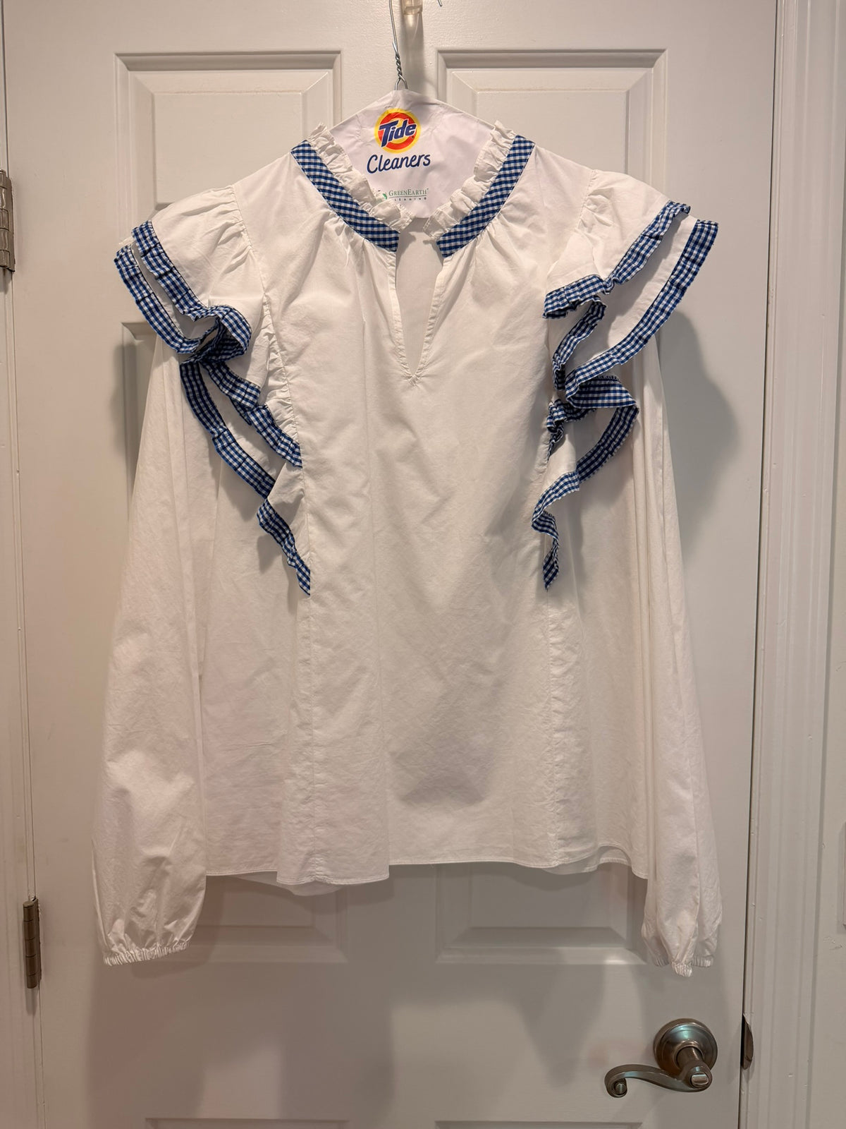 #85 Hyacinth House Tuckernuck White Shirt with Blue Gingham ruffles, Women's XXL