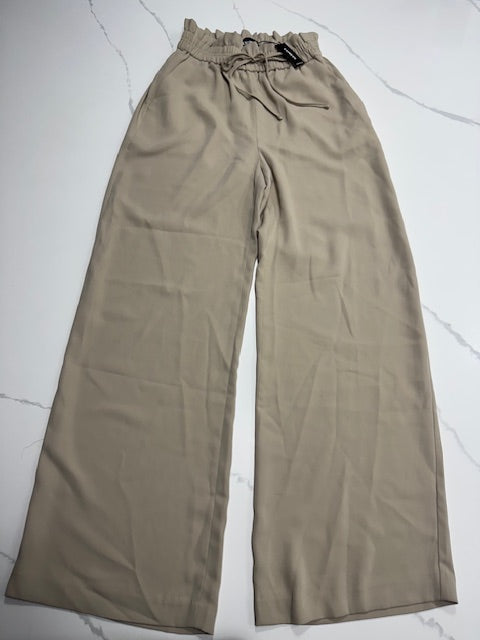 #222 Women's Express XS satin-like wide leg pant NWT