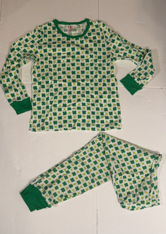 #141 Women’s Medium St Patrick pajamas Kid match in 6