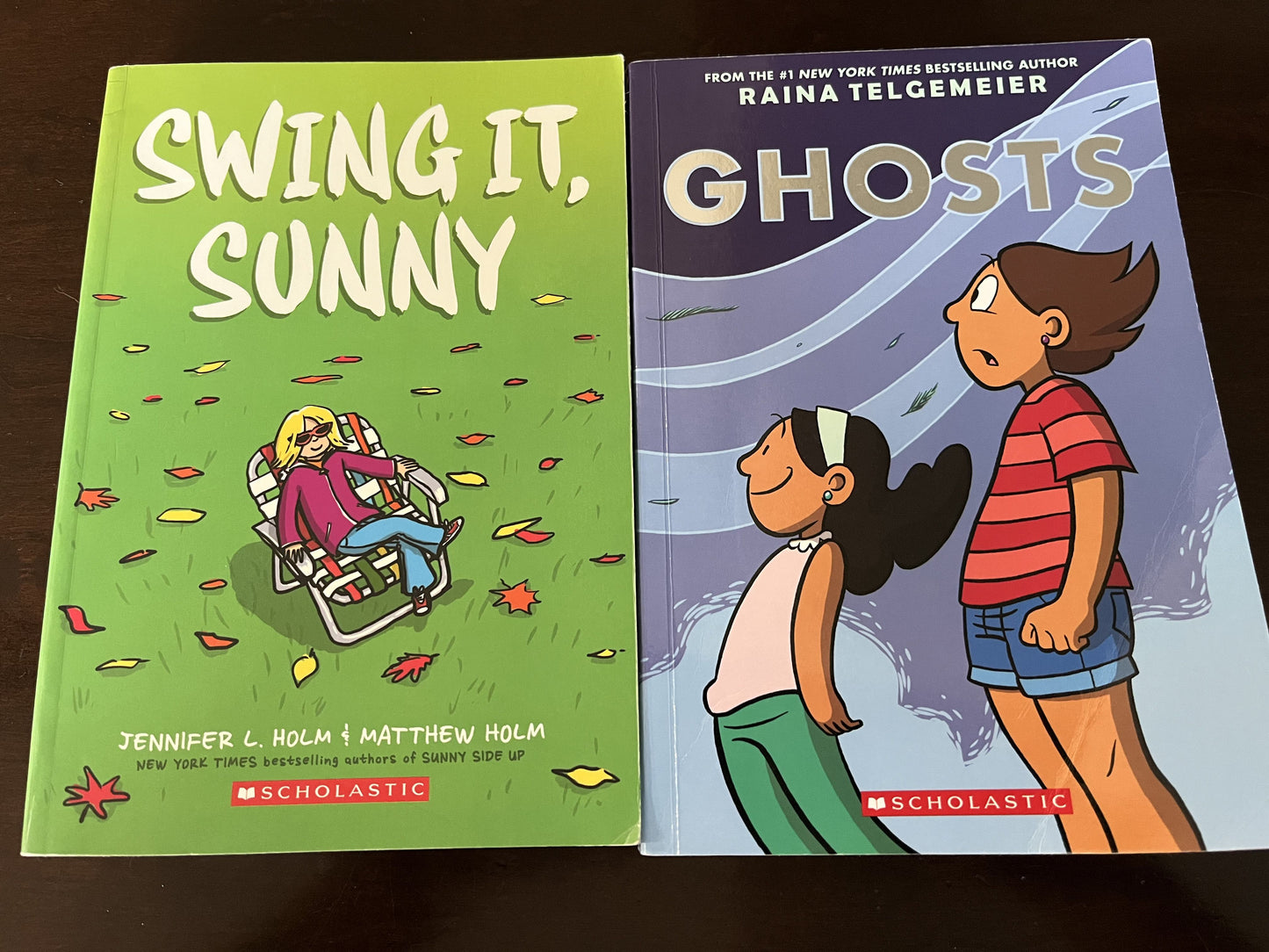 #124 Set of 2 Graphic Novels - Ghosts & Swing It, Sunny