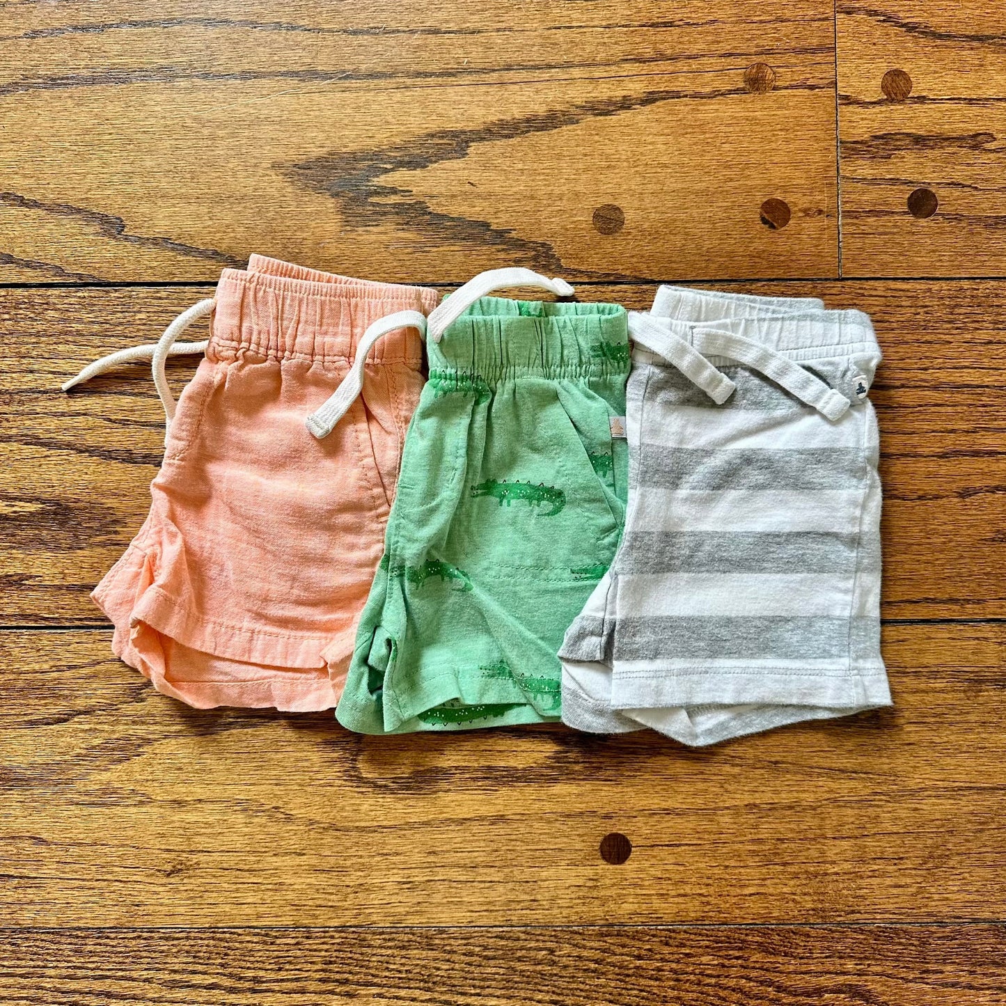 #95 EUC Boys Gap Orange / Green Alligator / Gray Striped Shorts Bundle, set of 3, size 12 months