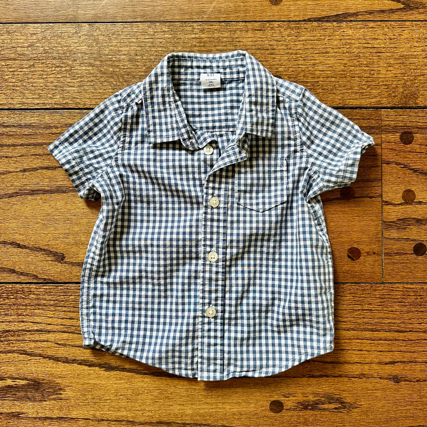 #95 EUC Boys Gap Blue Gingham Button Down Short Sleeve Shirt, size 6-12 months
