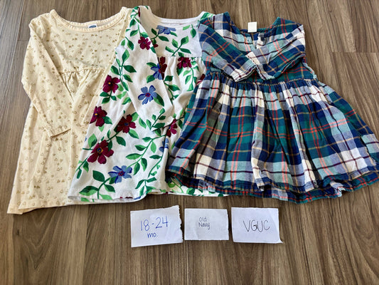 #138 - 18-24 Mo - VGUC Old Navy - 3 Pack LS Dresses (cream hearts, floral, plaid) - PU 45236