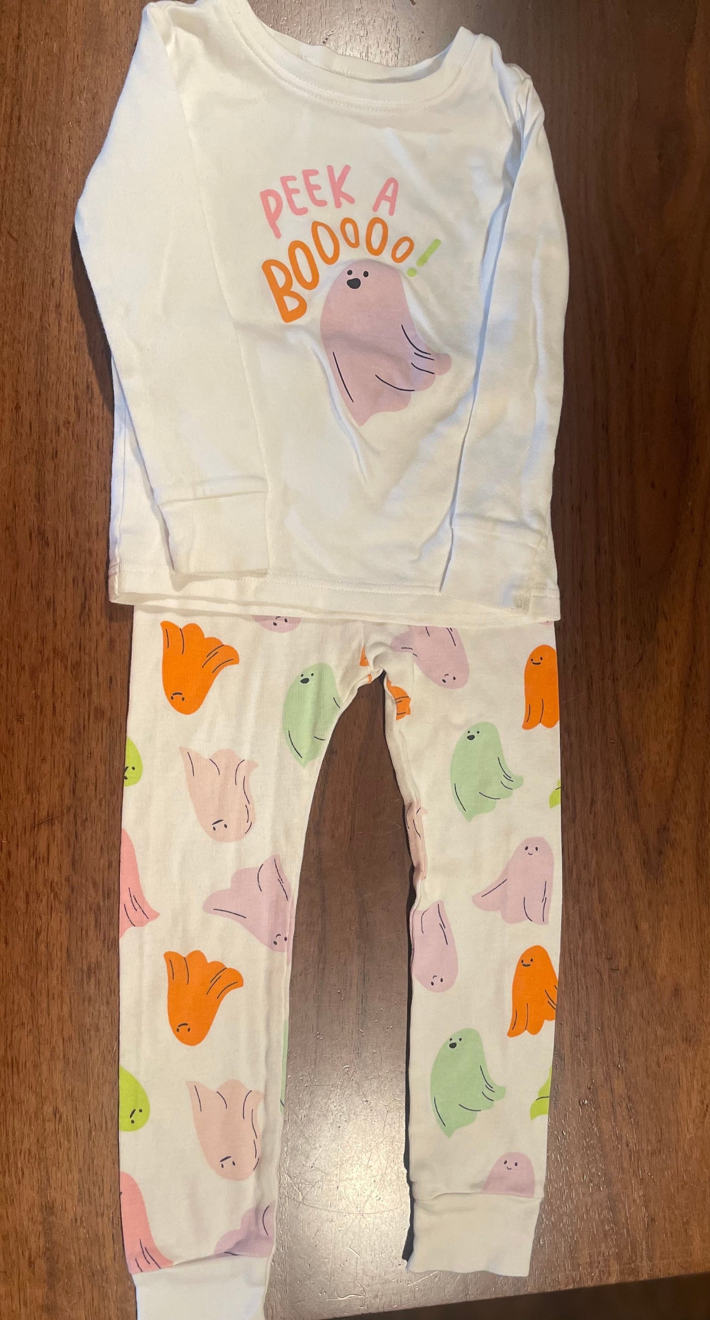 #177 Old Navy Girls Ghost Pajamas 4T