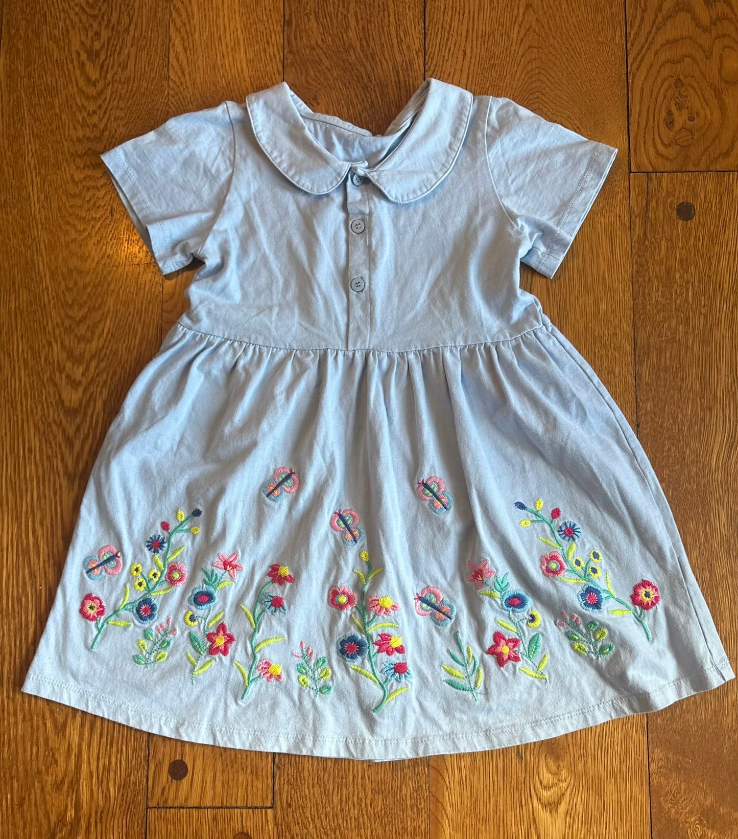 Seller 98 Girls 5T Embroidered Peter Pan Collar Dress