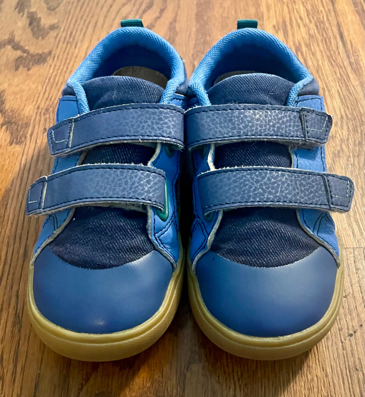 Seller #73 See Kai Run Sneakers Boys size 11.5