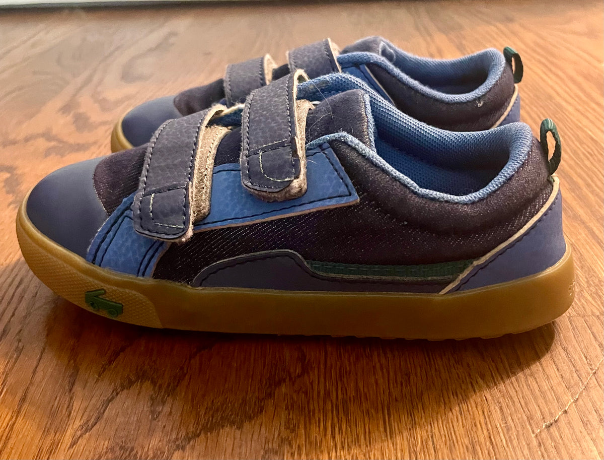 Seller #73 See Kai Run Sneakers Boys size 11.5
