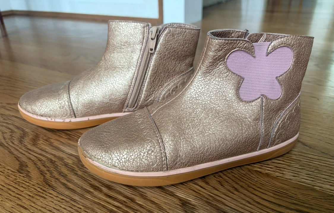 #30 girls Livie and Luca rose gold bootie, size 2
