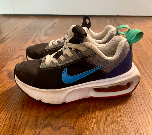 Seller #73 Boys Nike Sneakers Size 11
