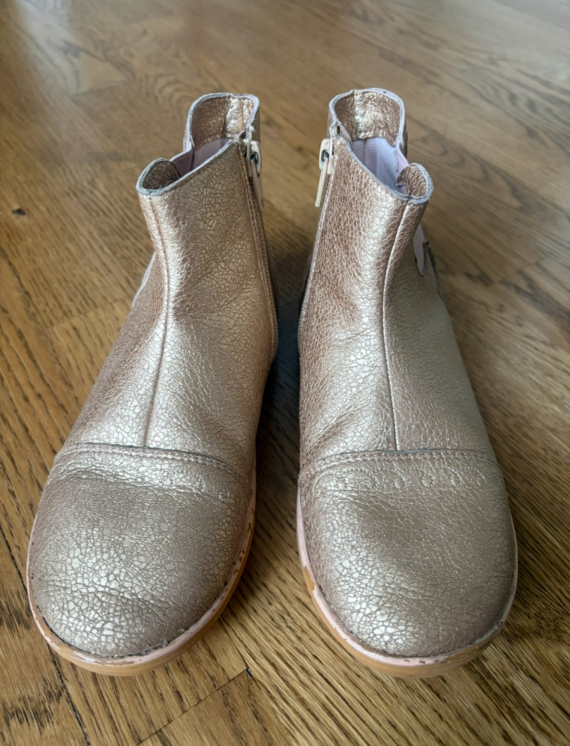 #30 girls Livie and Luca rose gold bootie, size 2
