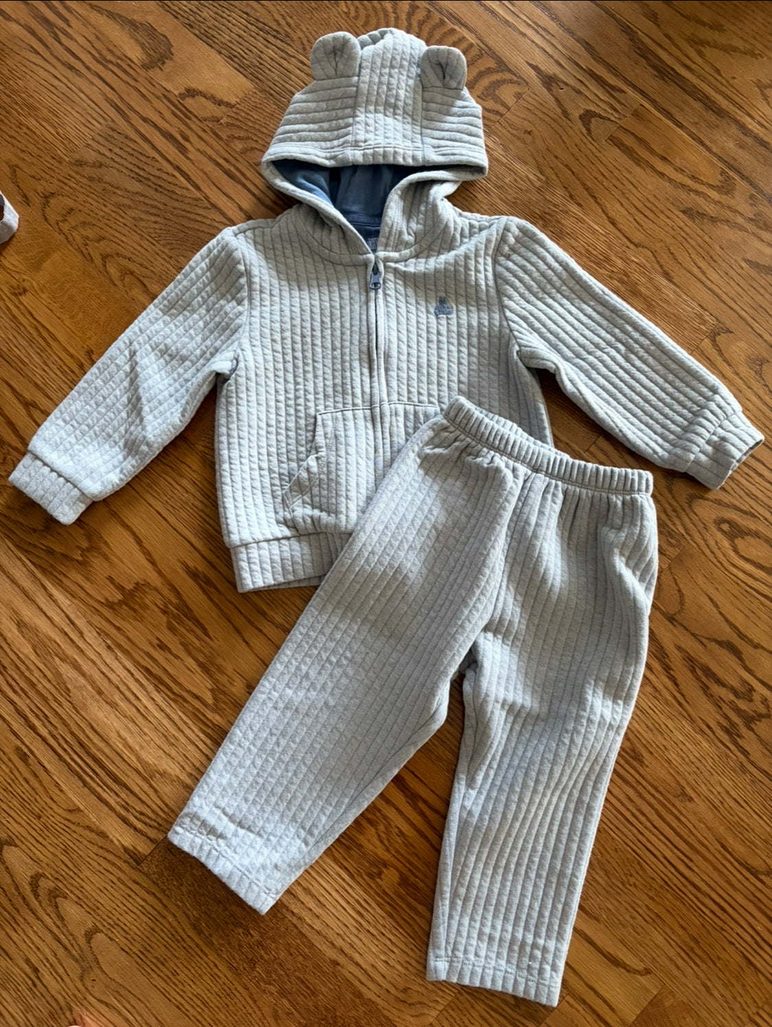 #30 Boys Baby Gap grey/blue 2 piece sweat set, size 18-24 months