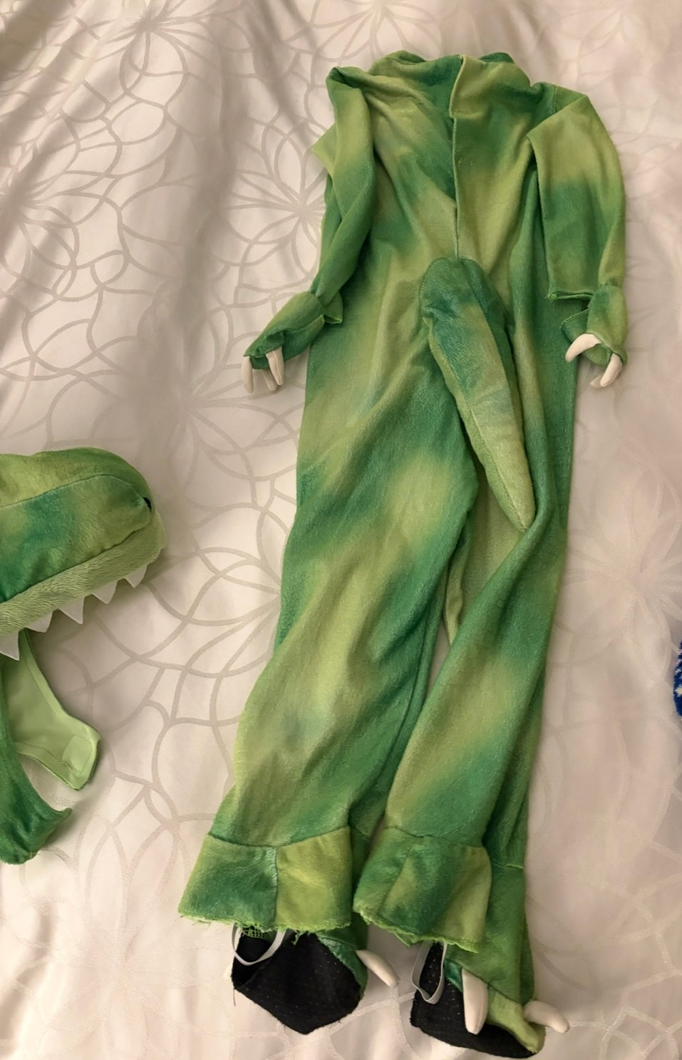 #30 Boys Green Dinosaur costume, size 3-4T
