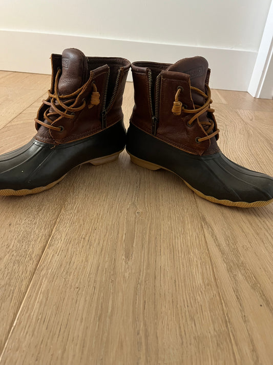 #110 Sperry Women's Size 8 Duck Boots