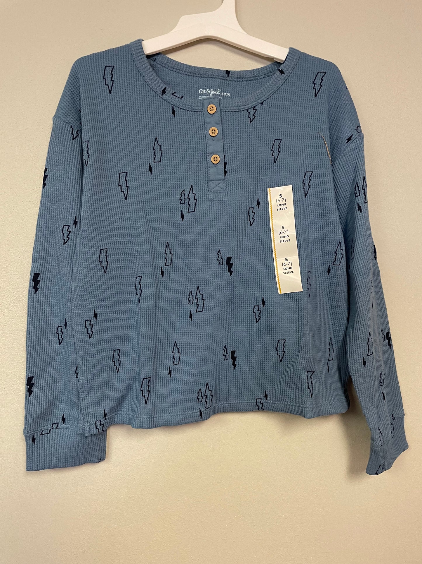 New Boy small 6-7 cat and jack long sleeve shirt