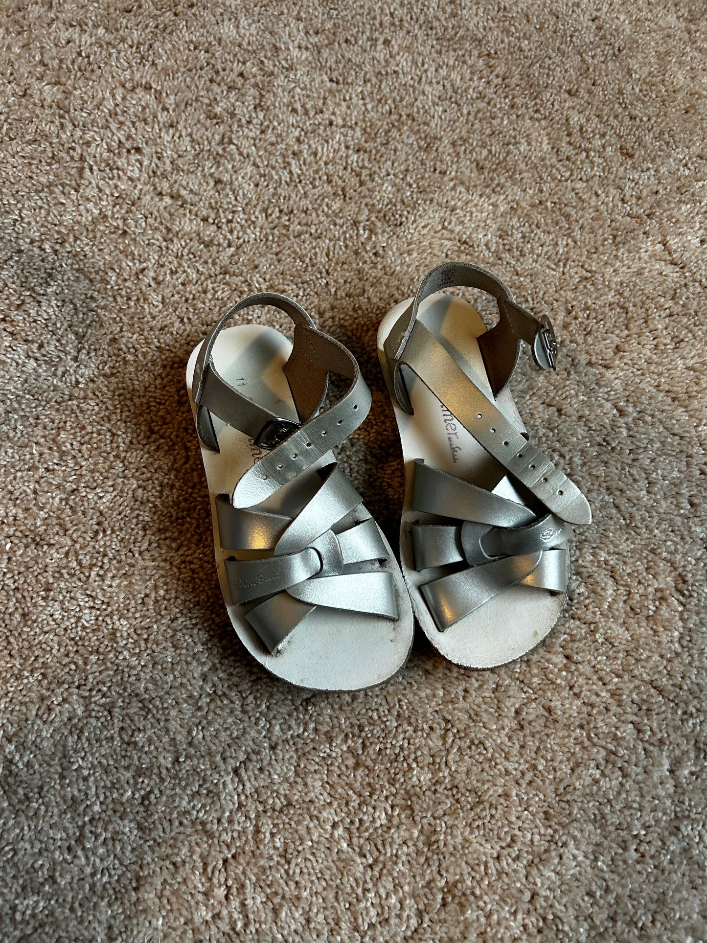Sun and San size 11 sandals
