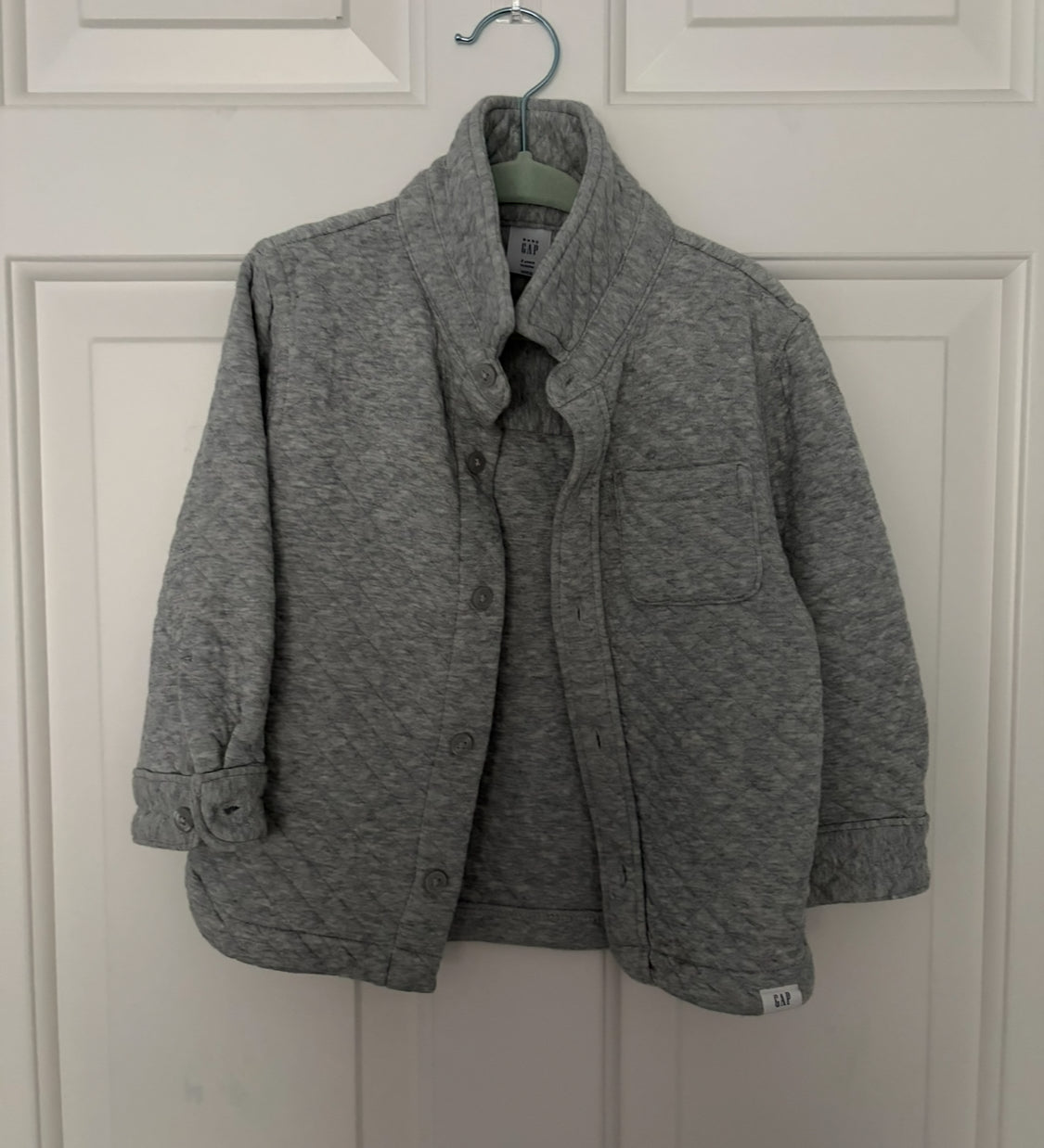 #30 Boys Baby Gap grey quilted "sweatshirt" button up shirt, size 2T