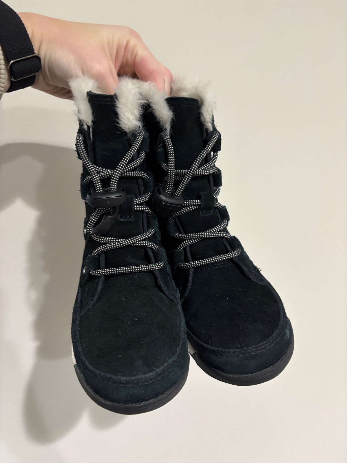 Seller #105 - Kids 12c Sorel Black Explorer Boots EUC