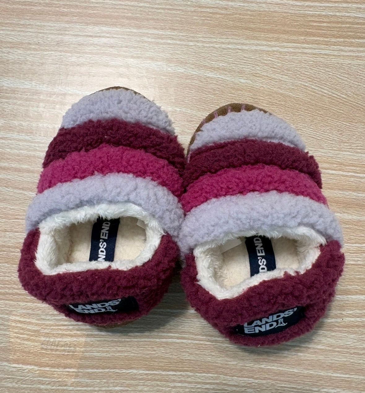 Seller #196 Girls Lands End Size 7 Slippers
