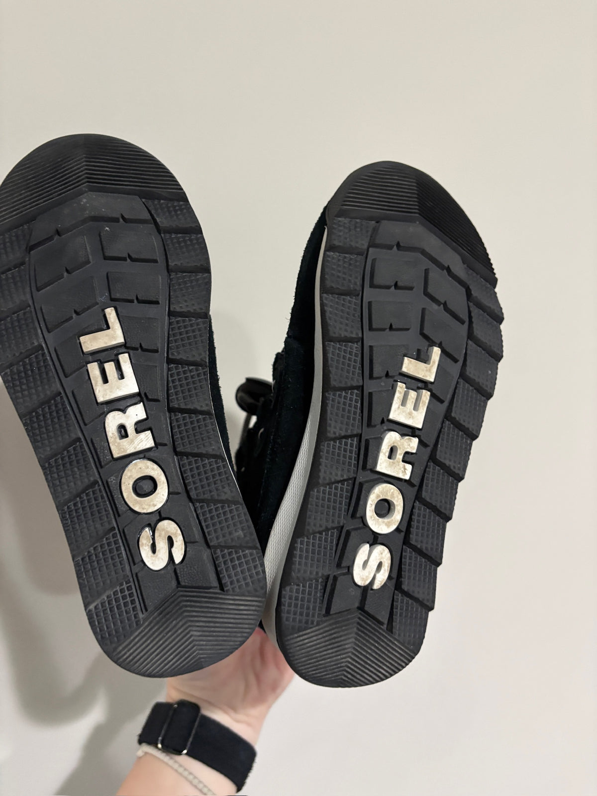 Seller #105 - Kids 12c Sorel Black Explorer Boots EUC