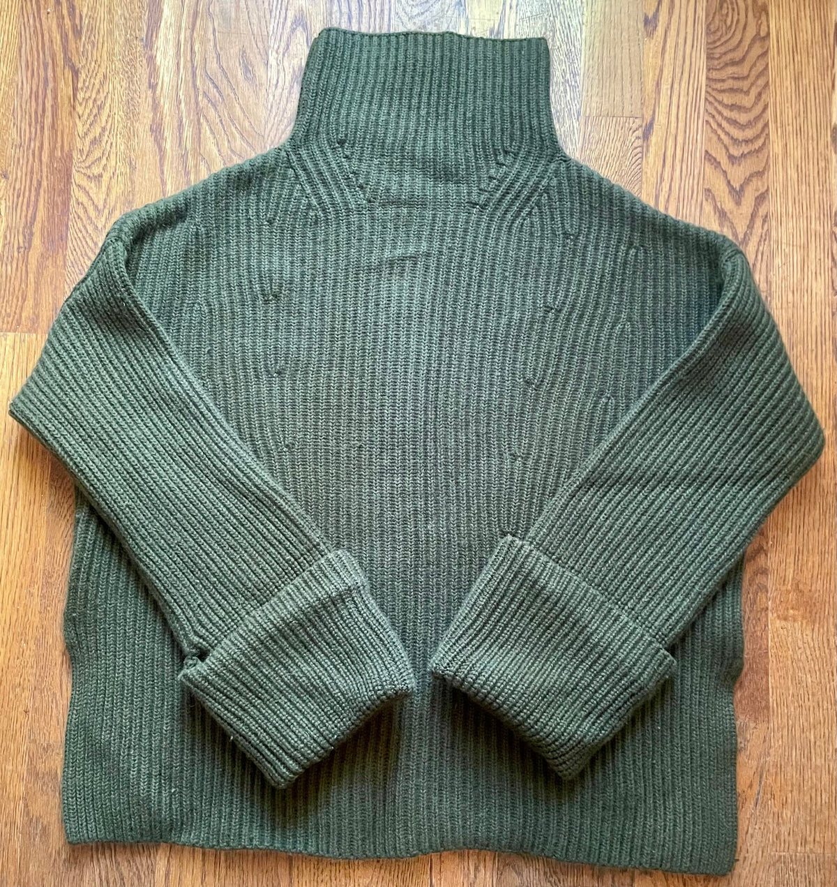 Seller #73 Banana Republic High Neck Cuff Sleeve Sweater Women's Small