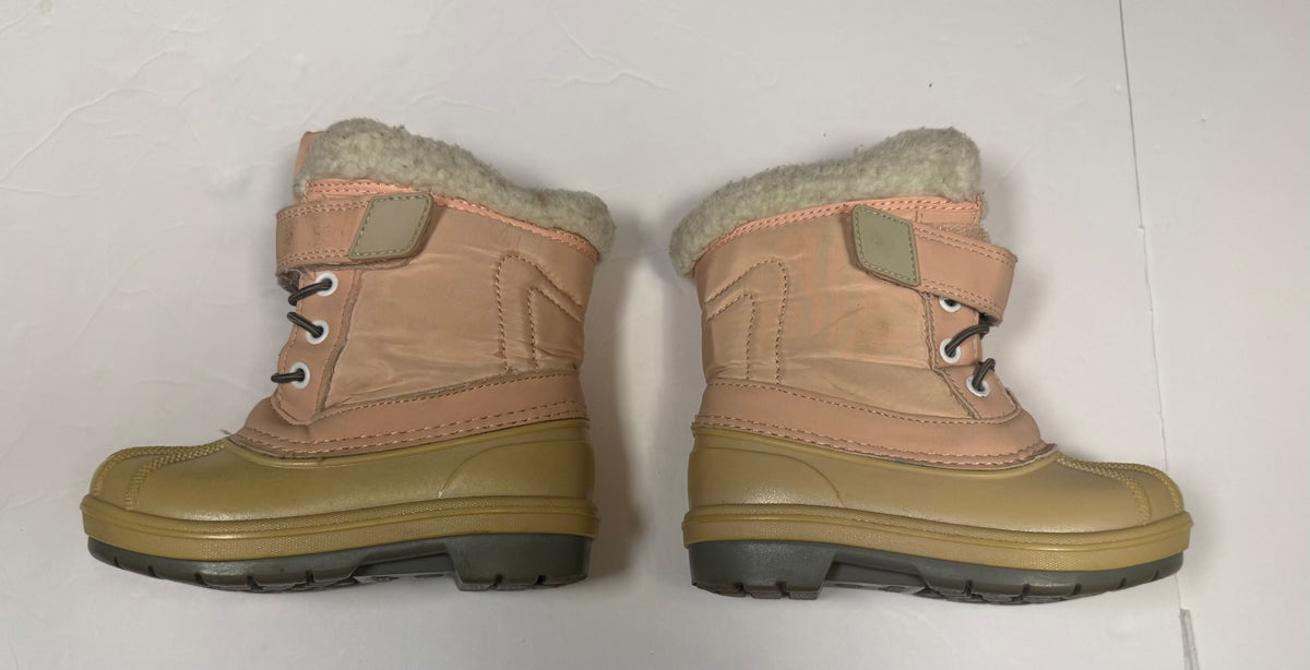#141 Girls Shoe Size 7 Cat & Jack Pink Snow boots with Thermolite
