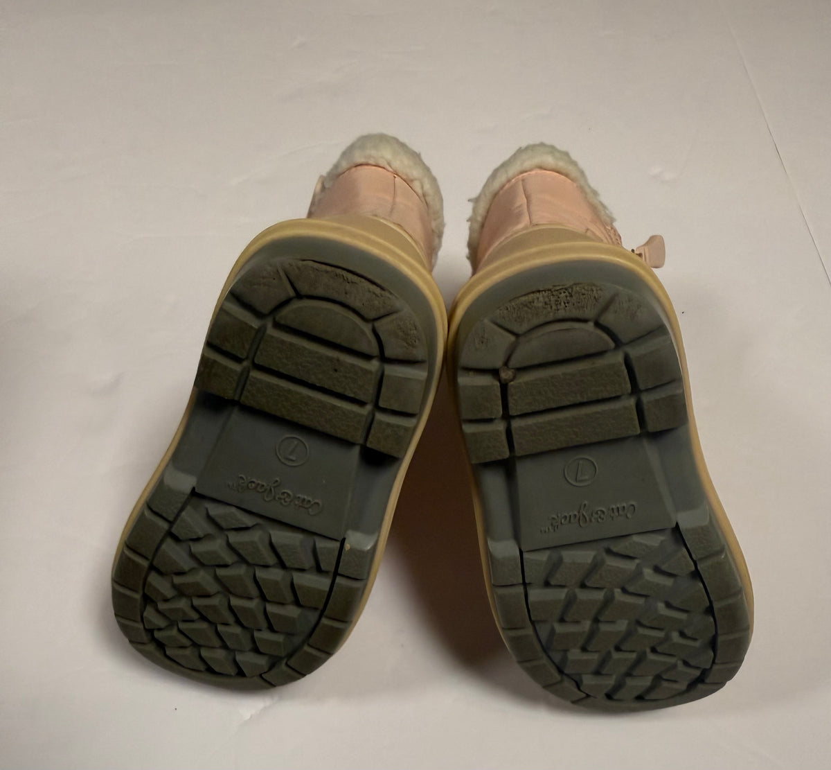 #141 Girls Shoe Size 7 Cat & Jack Pink Snow boots with Thermolite
