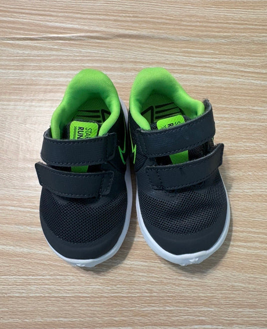 Seller #196 Baby Boy Nike Velcro Sneakers Black and Green Size 4