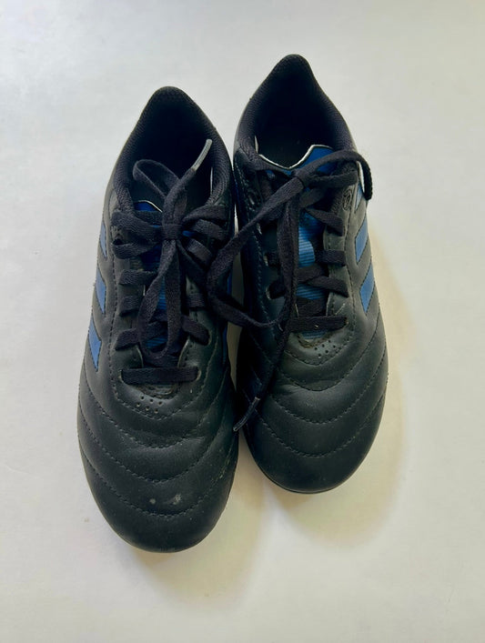 #200 Girls size 2 Adidas black/blue soccer shoes