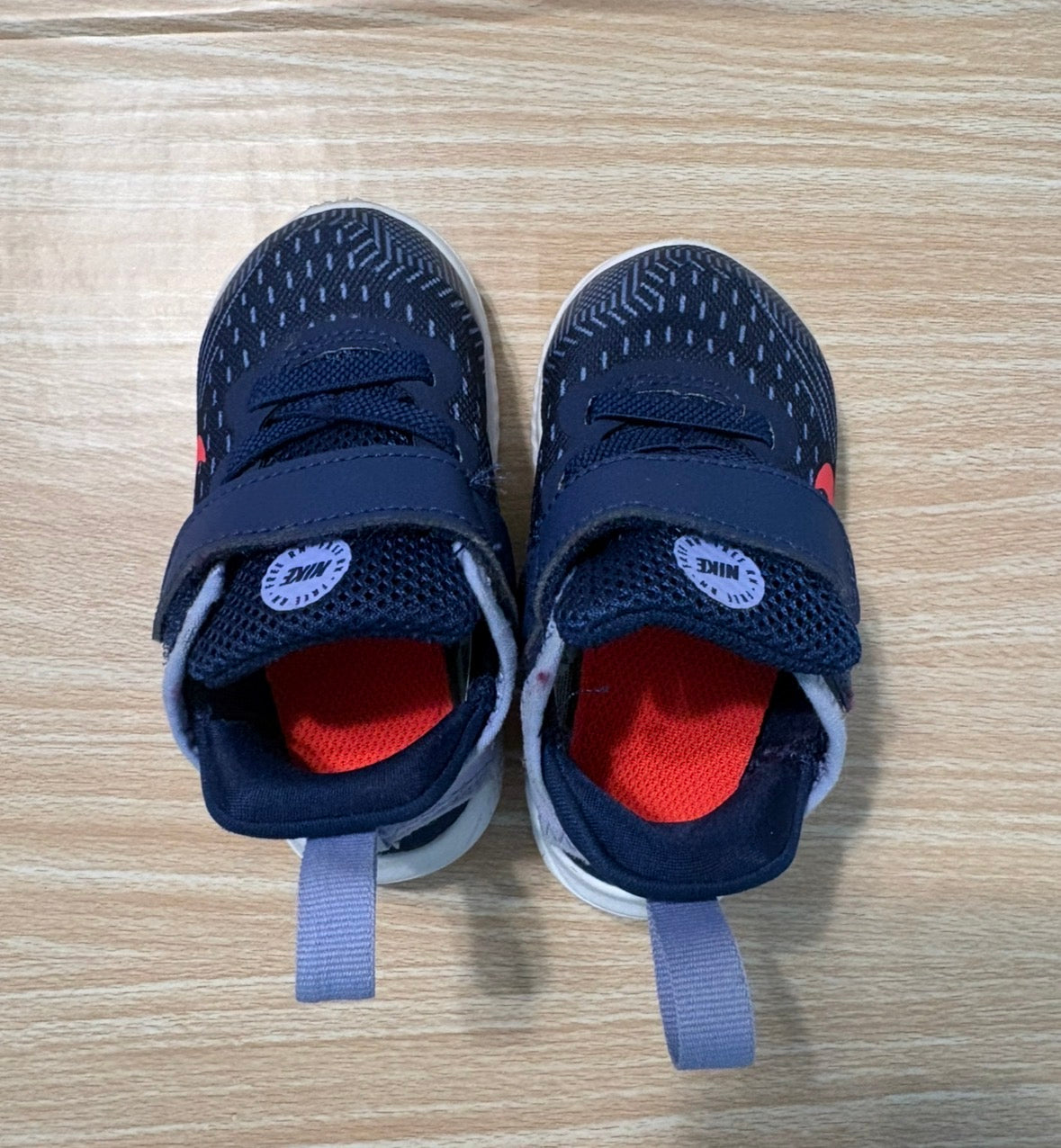 Seller #196 Baby Girl Nike Purple Gym Shoes size 5