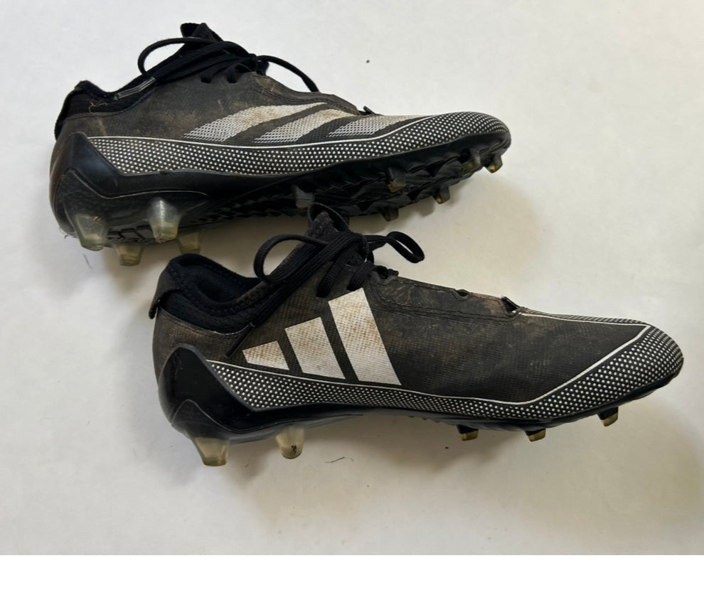#200 Boys size 10 Adidas football cleats