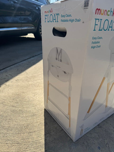 #222 Munchkin Float Easy Clean Foldable High Chair (NIB)