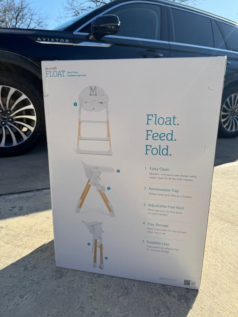 #222 Munchkin Float Easy Clean Foldable High Chair (NIB)