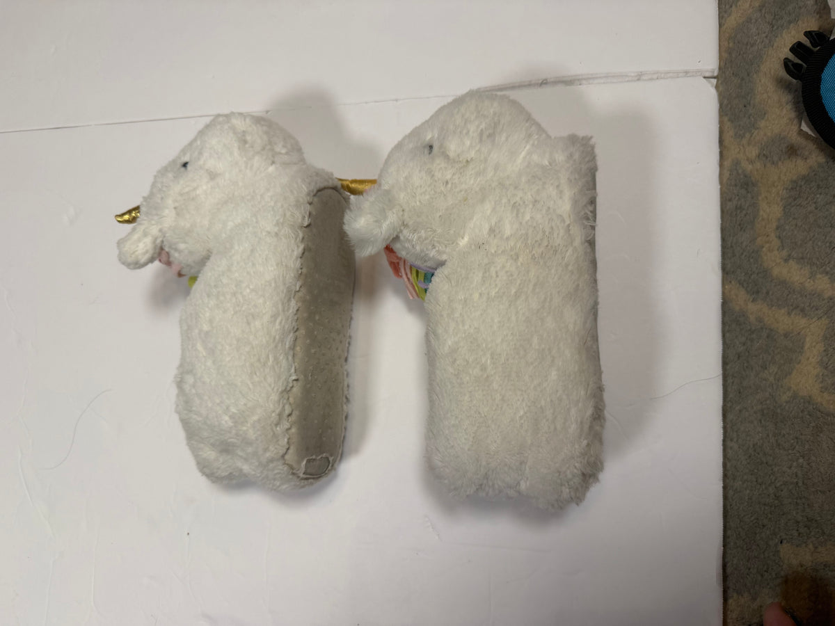 #141 Girls 4-6 Pottery Barn Unicorn Robe with matching medium (size 10-12) slippers 2 of 2 available
