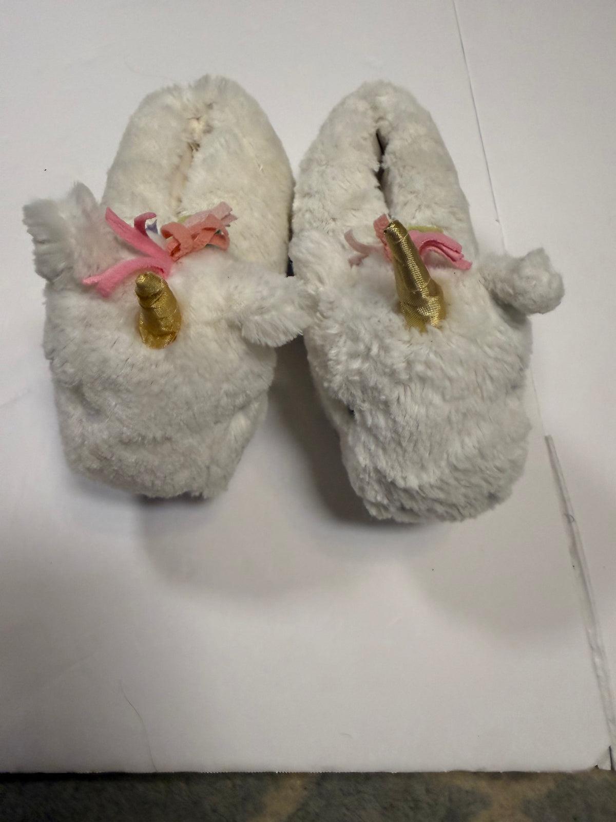 #141 Girls 4-6 Pottery Barn Unicorn Robe with matching medium (size 10-12) slippers 2 of 2 available