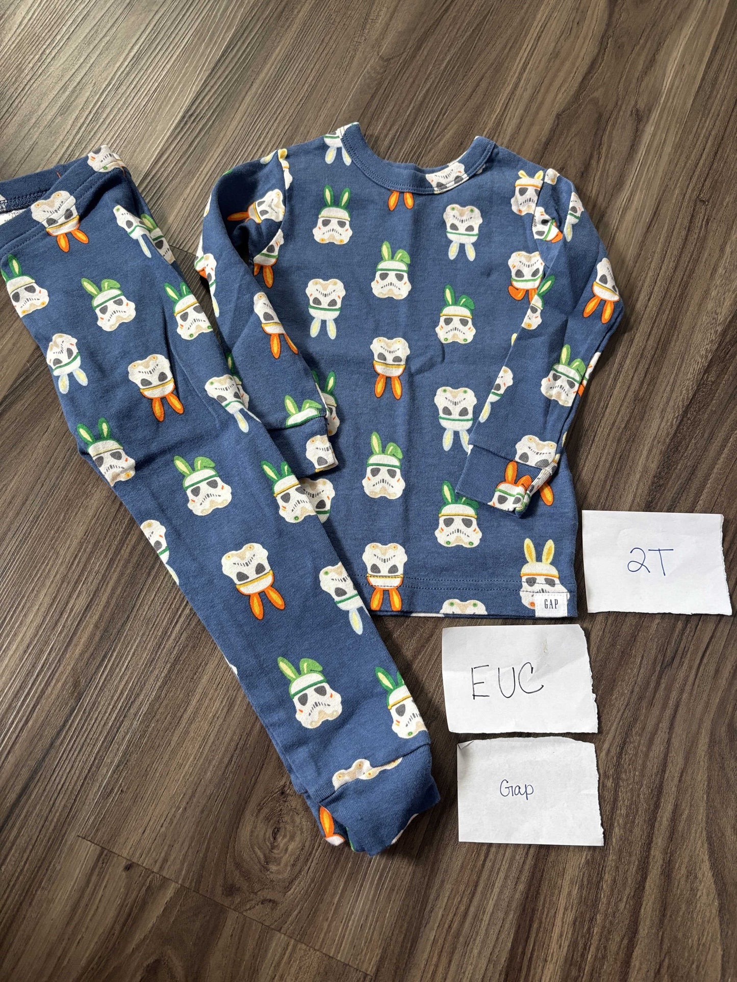 #138 - 2T - EUC Gap - Stormtrooper Bunny Ear PJs - PU 45236