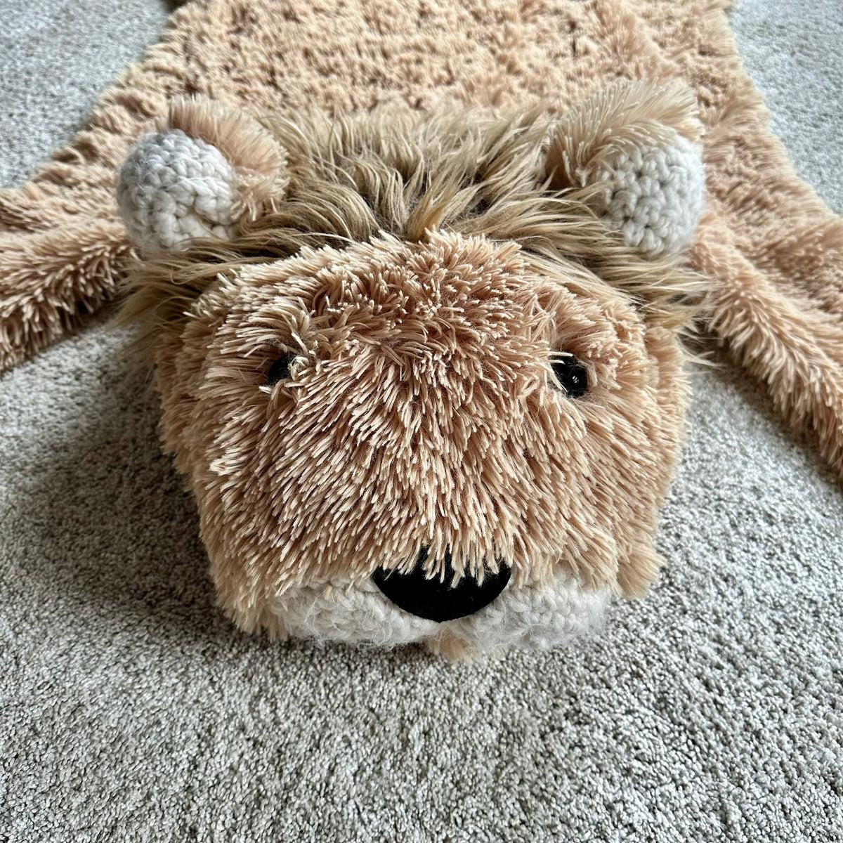 #113 GUC Lion Nursery Rug