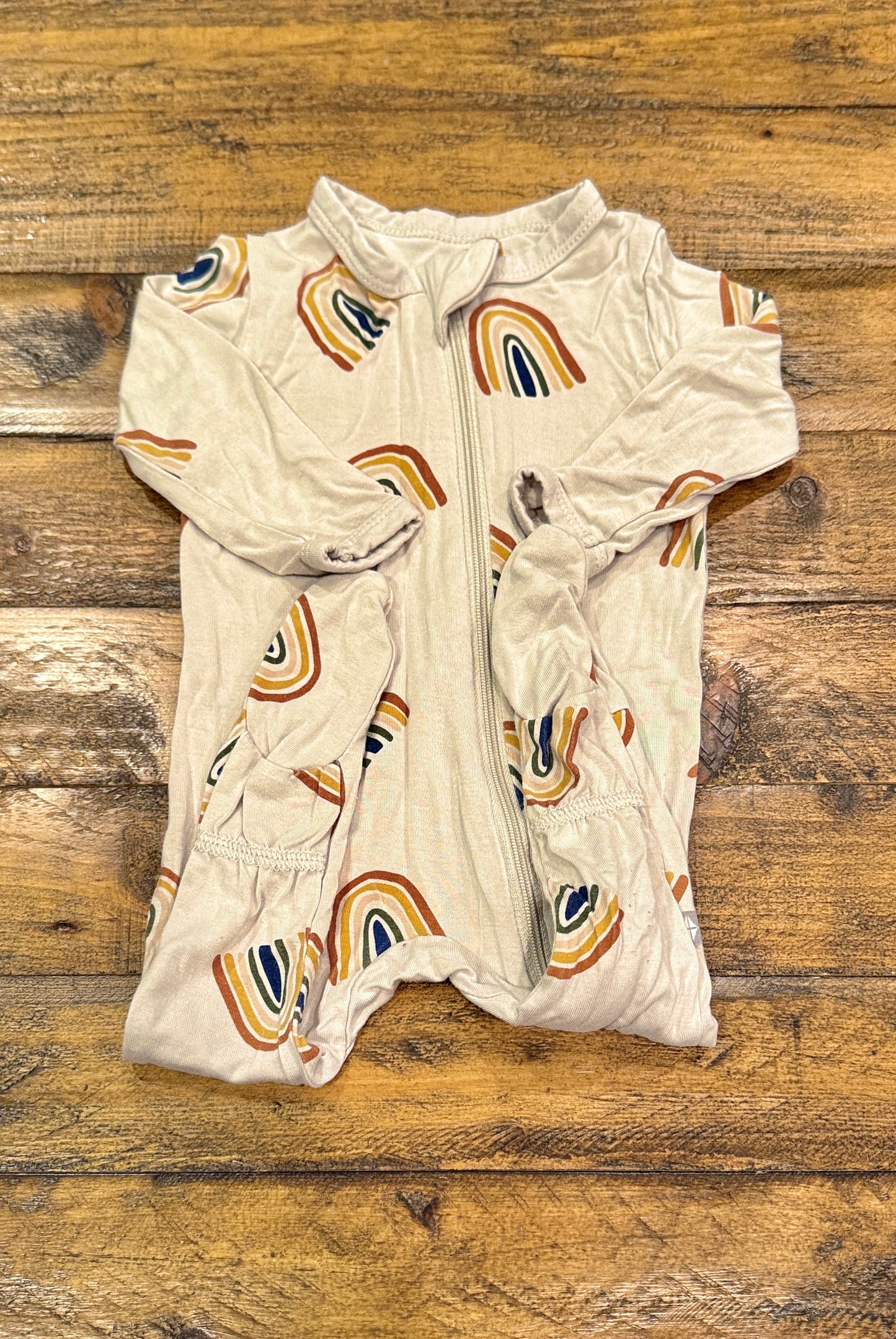 #19 6M Kyte Baby Rainbow