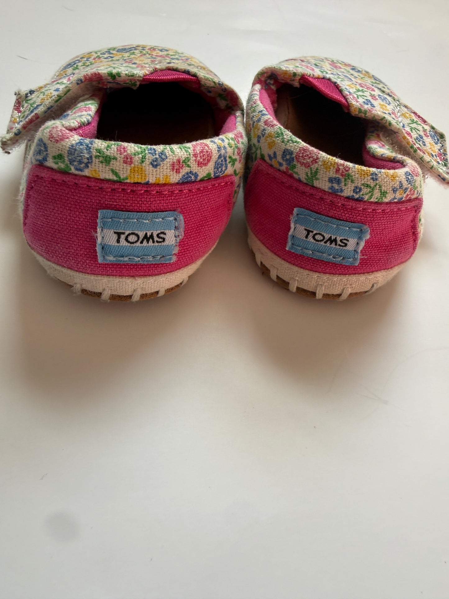#116 Toms floral baby shoes girls size c2