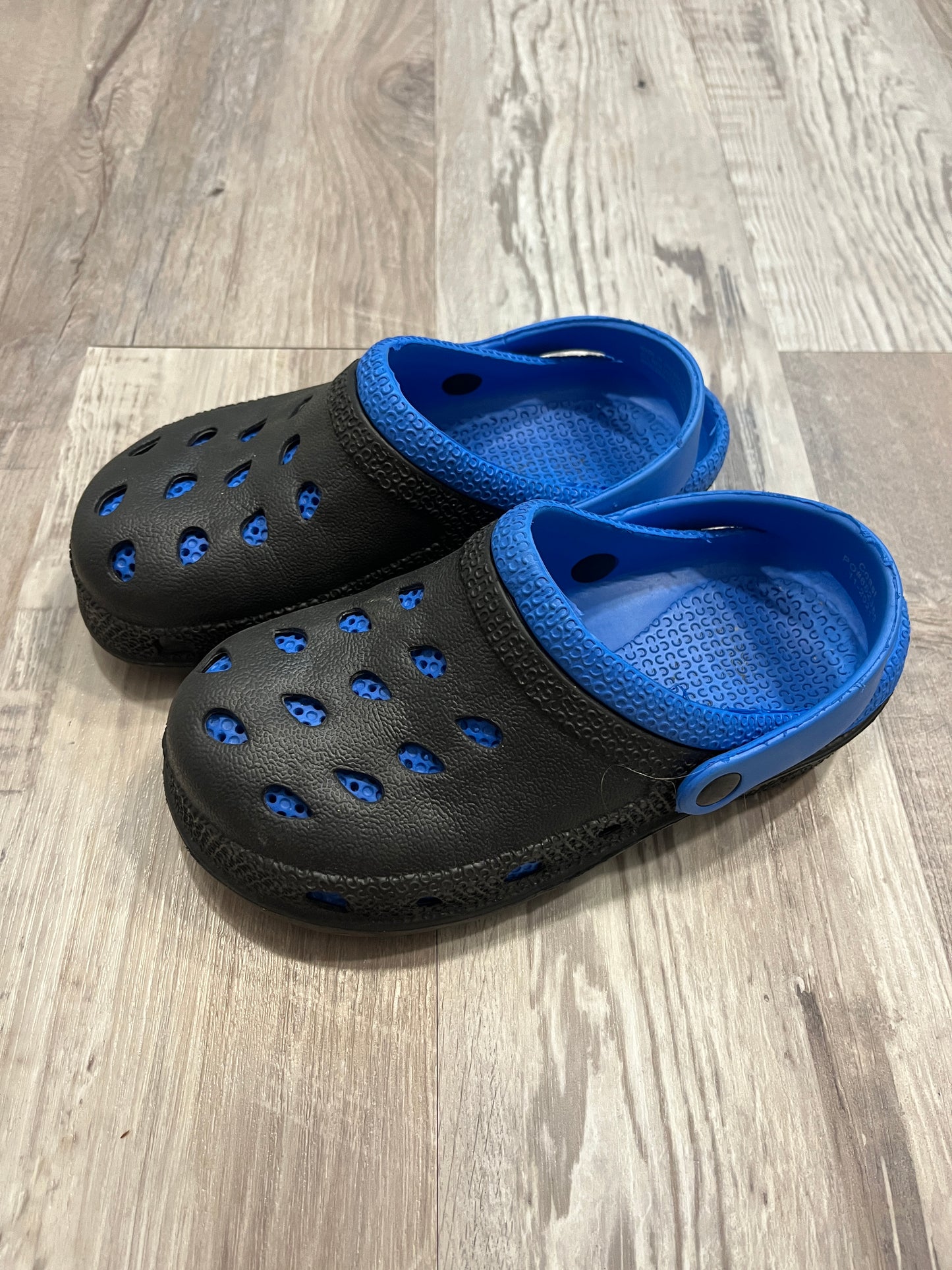 Boys Black and Blue Slip On Shoes Size 2