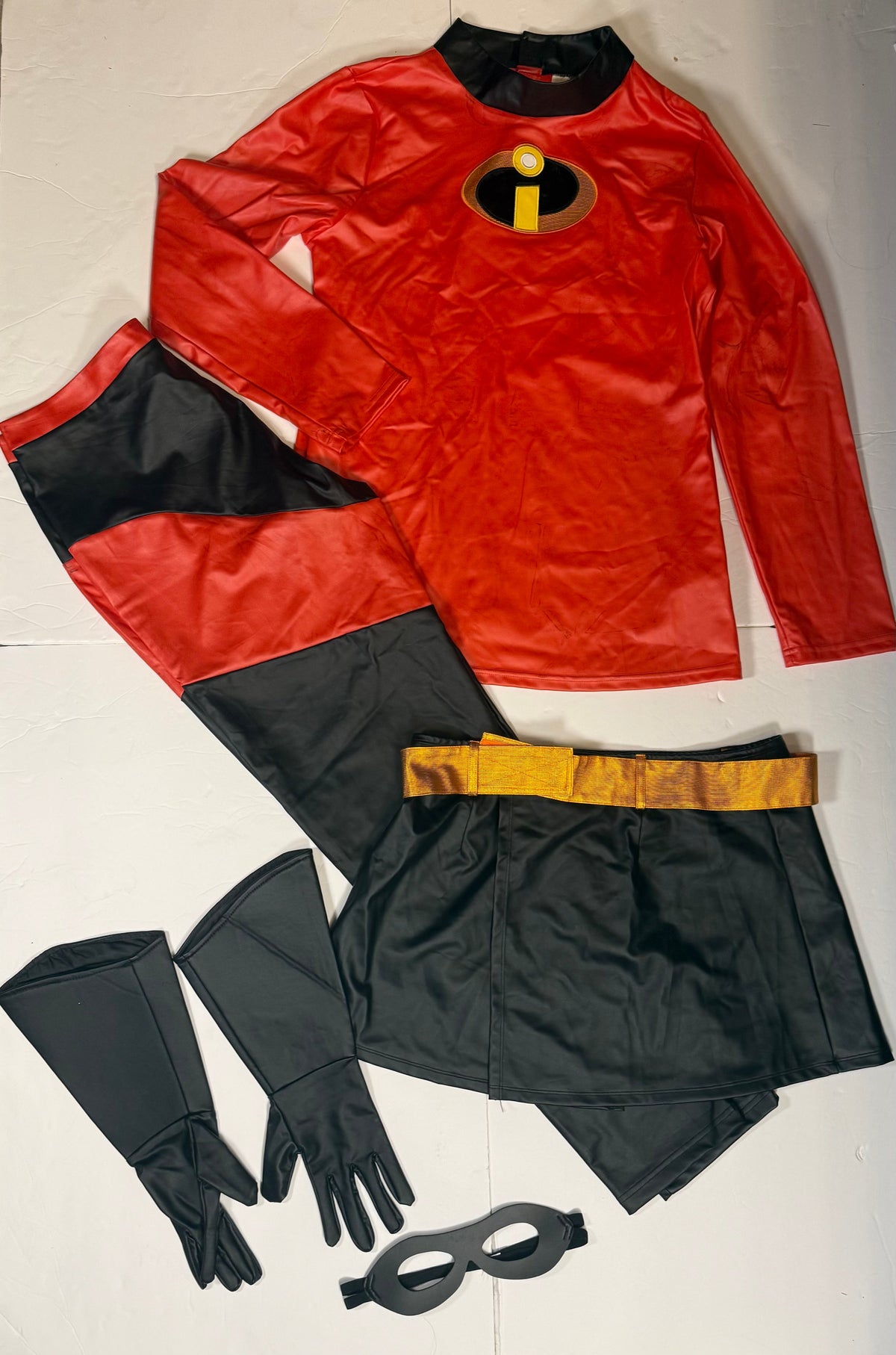 #141 Womens L/XL Disney Incredibles Costume - Family Match Available