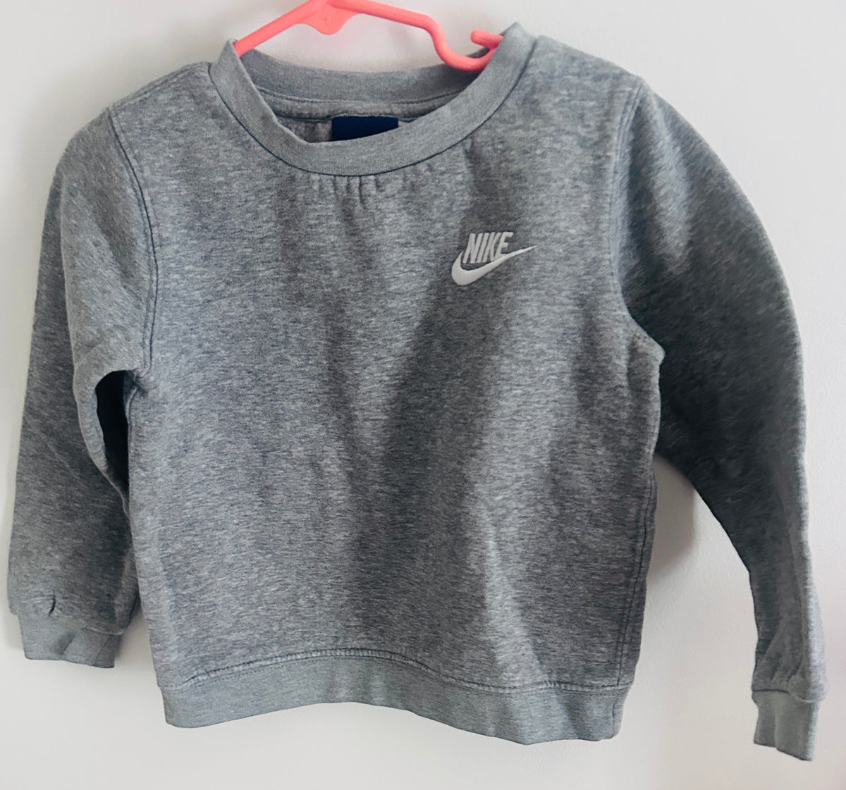 #15 Nike 3t Basic Crewneck