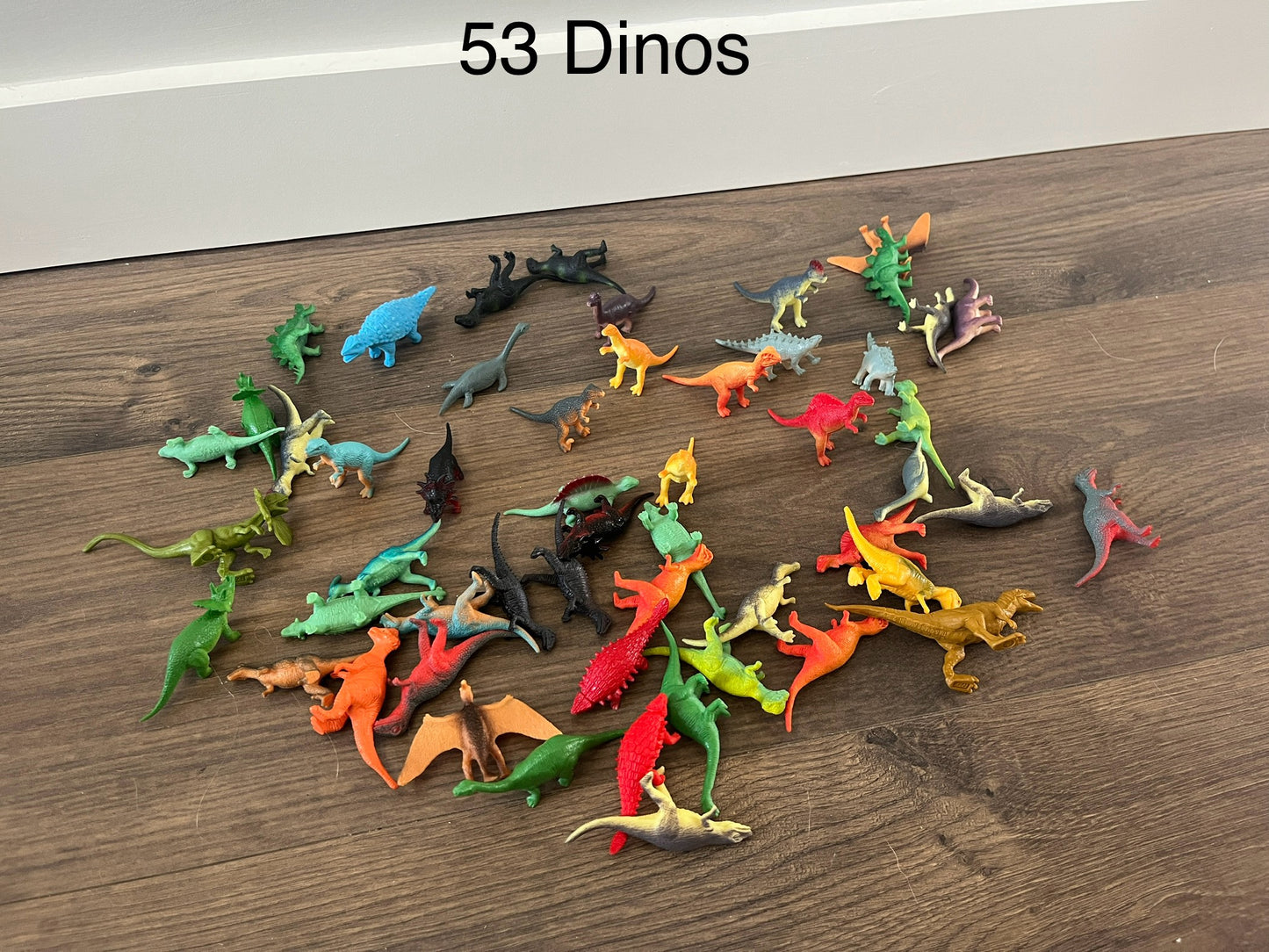 3b Assortment of small dinosaurs