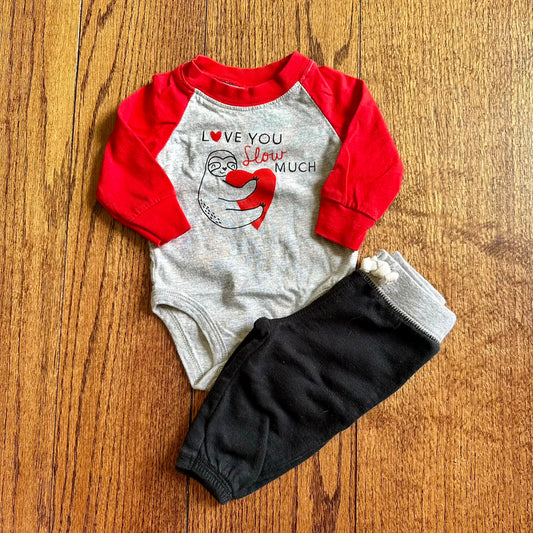 #95 EUC Carters "Love You Slow Much" Sloth Valentines Outfit, size 3 months